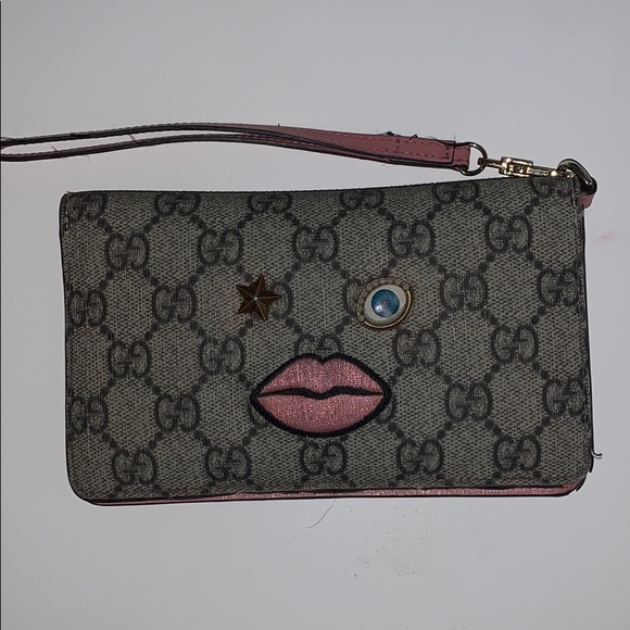 Gucci Handbags - Authentic GUCCI wallet/wristlet